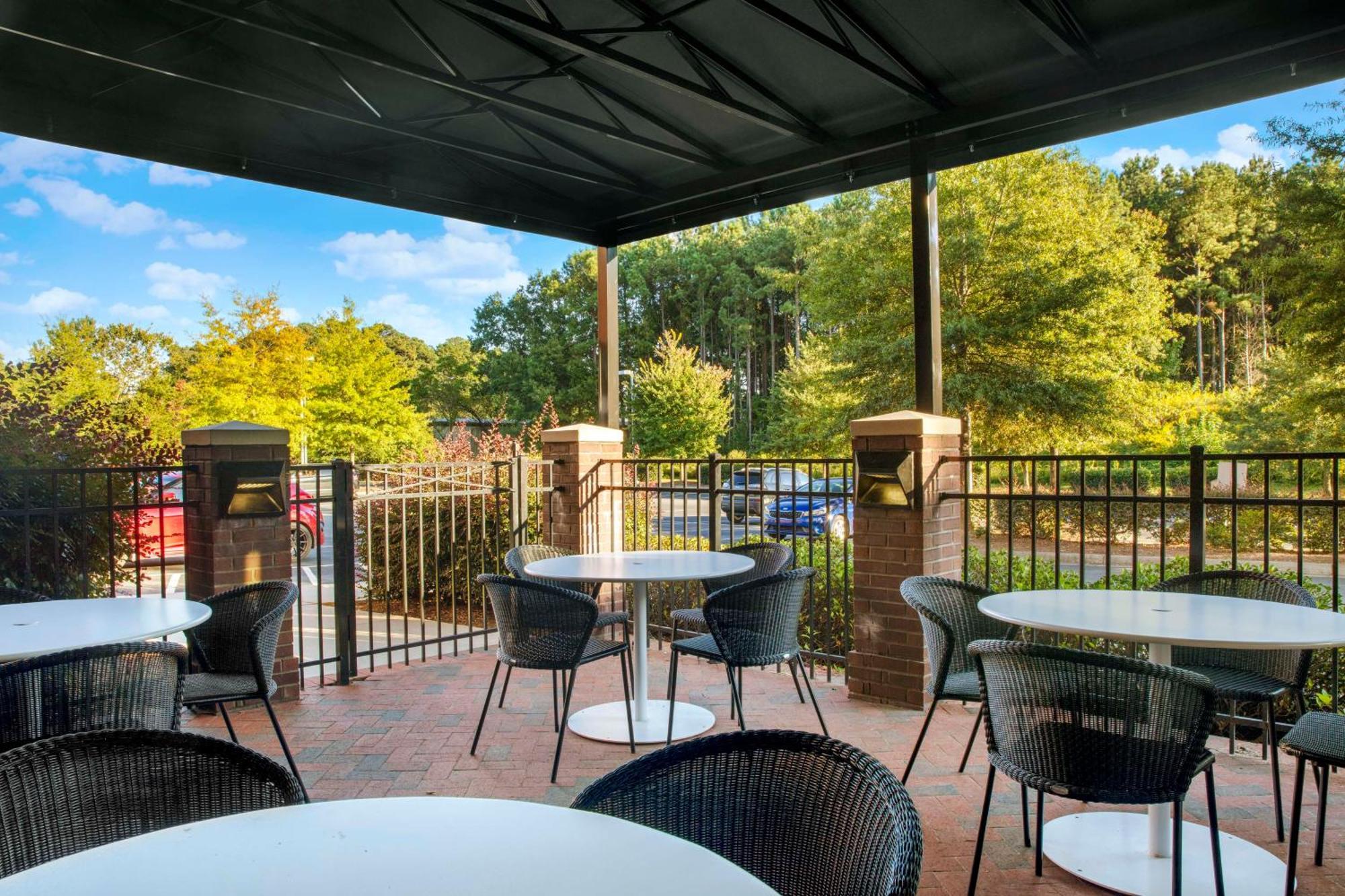 Hyatt Place Raleigh Cary Экстерьер фото